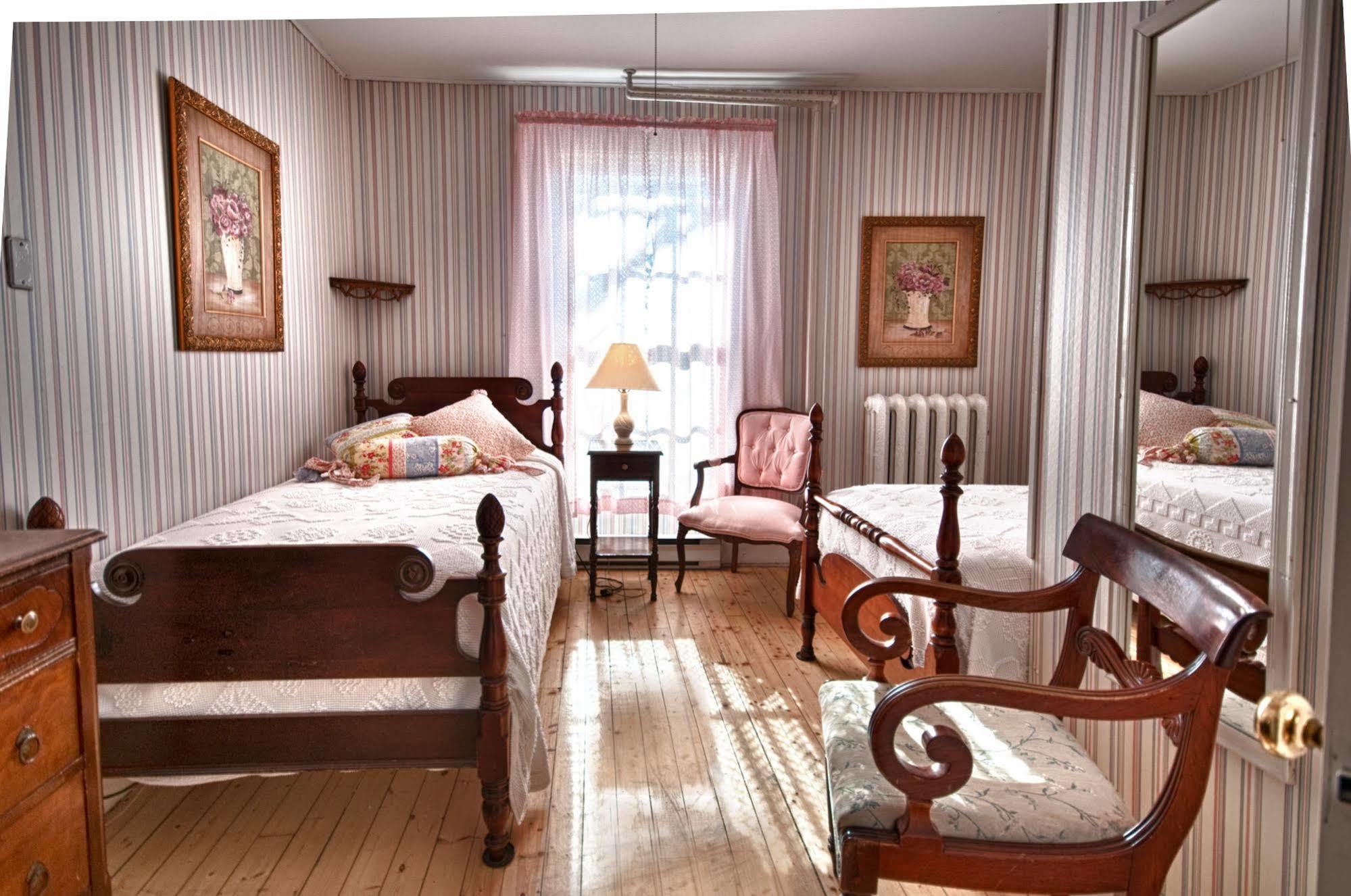 Telegraph House Motel บัดเดค ภายนอก รูปภาพ